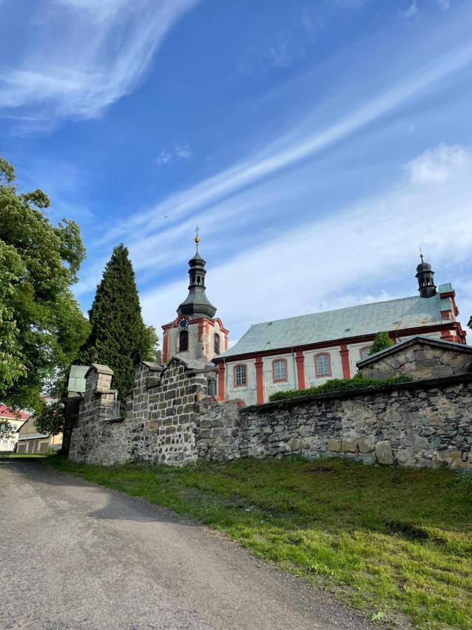 Apartmán V Krátké Kamenicky Senov Esterno foto
